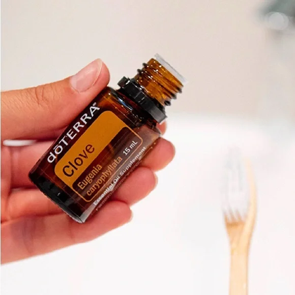 Clove Essential Oil — doTERRA, 15ml - Picture 12 of 16